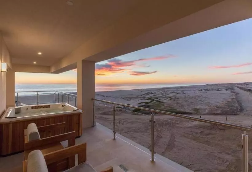 Beachfront 2 Bdrm Condo In Exclusive Diamante Golf