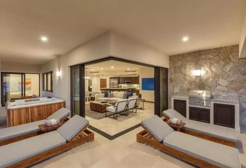 Beachfront 2 Bdrm Condo In Exclusive Diamante Golf