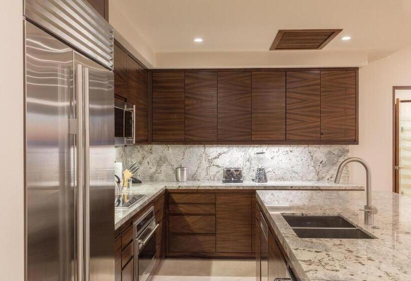 Beachfront 2 Bdrm Condo In Exclusive Diamante Golf