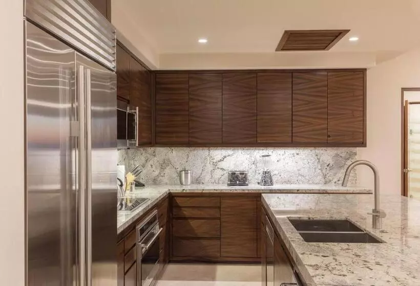 Beachfront 2 Bdrm Condo In Exclusive Diamante Golf