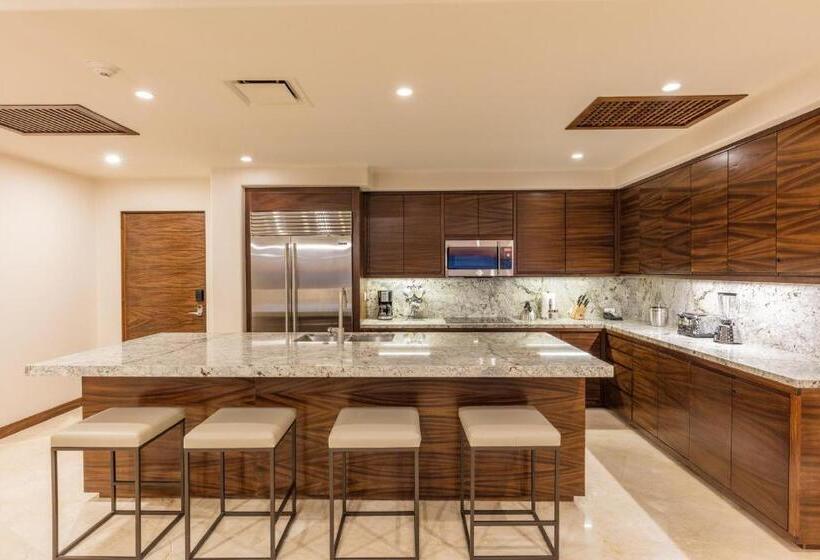 Beachfront 2 Bdrm Condo In Exclusive Diamante Golf