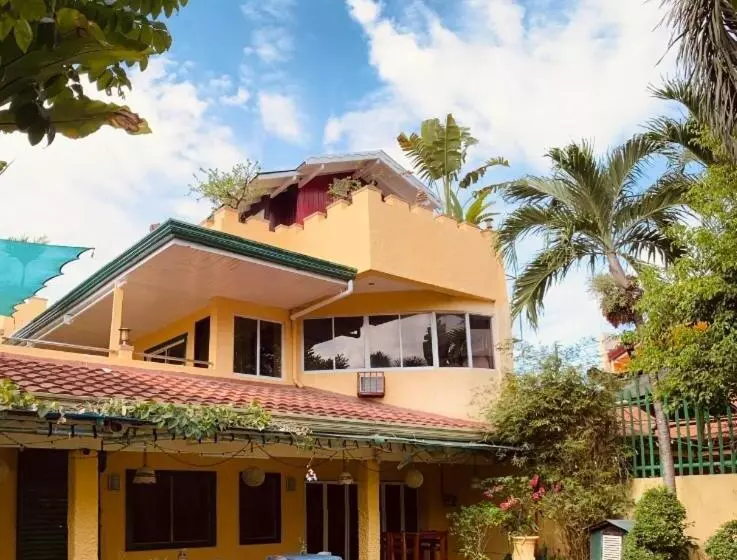 ベッドアンドブレックファースト Abihon Hoferhaus Mactan Guesthouse