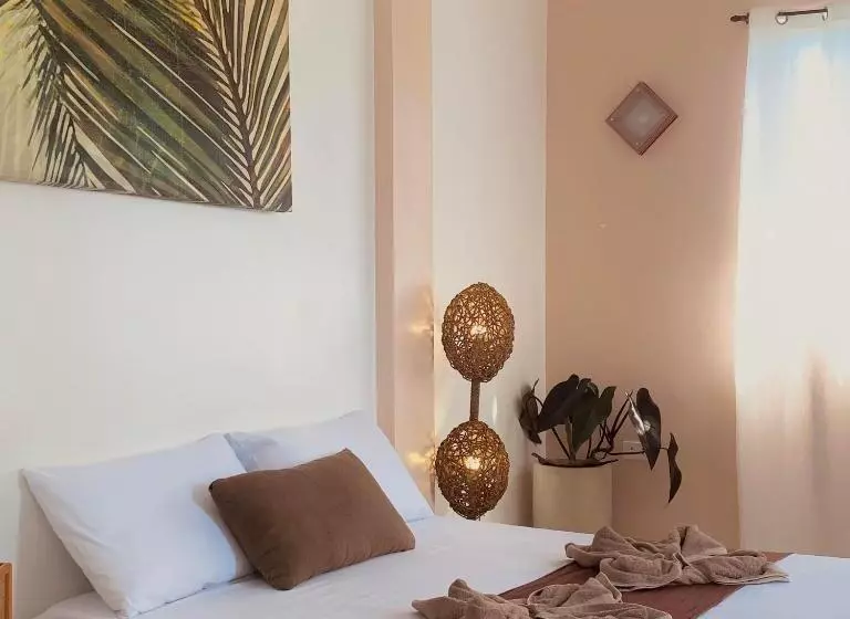 ベッドアンドブレックファースト Abihon Hoferhaus Mactan Guesthouse