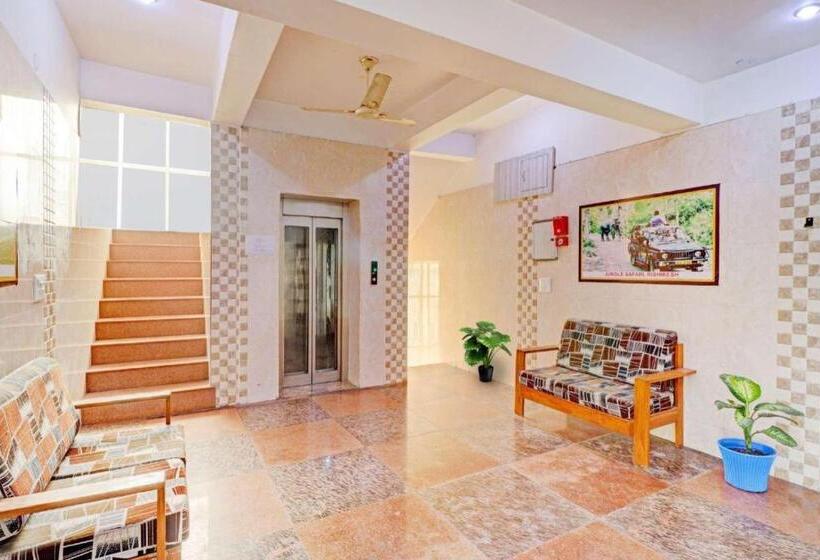 Отель All Season Stayz