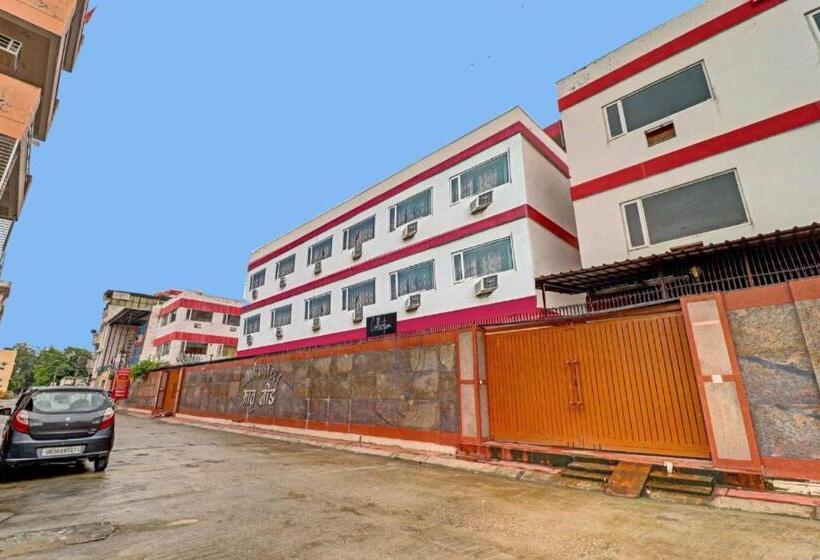 Отель All Season Stayz