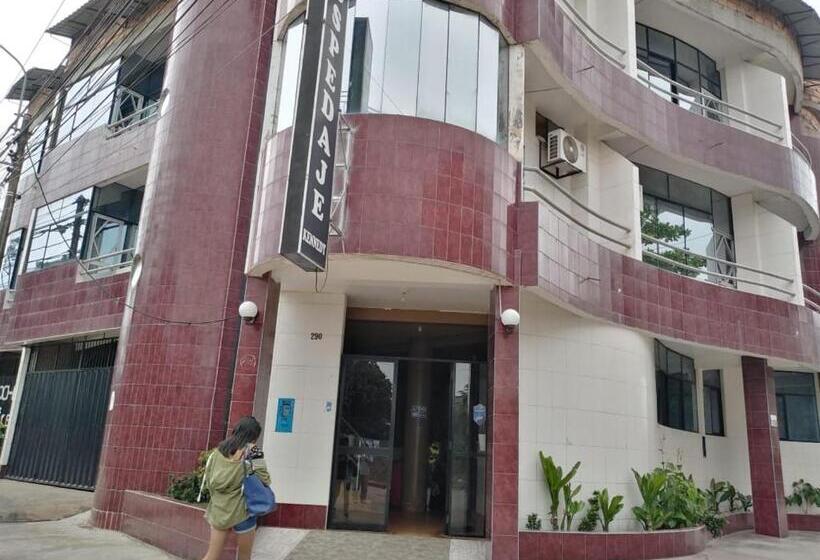 ホテル Hospedaje Kennedy