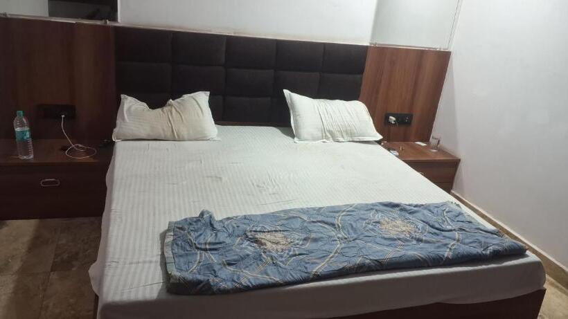 בית מלון כפרי Shriya Inn