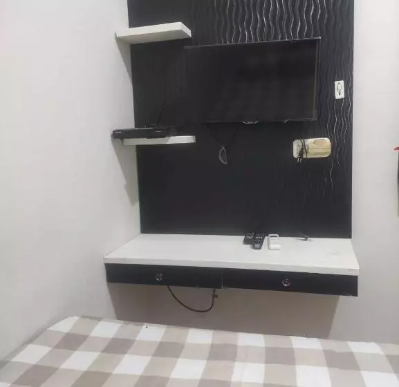 Hotelli Spot On 93853 Budi Residence 2