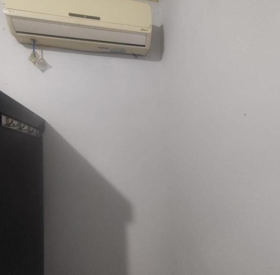 Szálloda Spot On 93853 Budi Residence 2