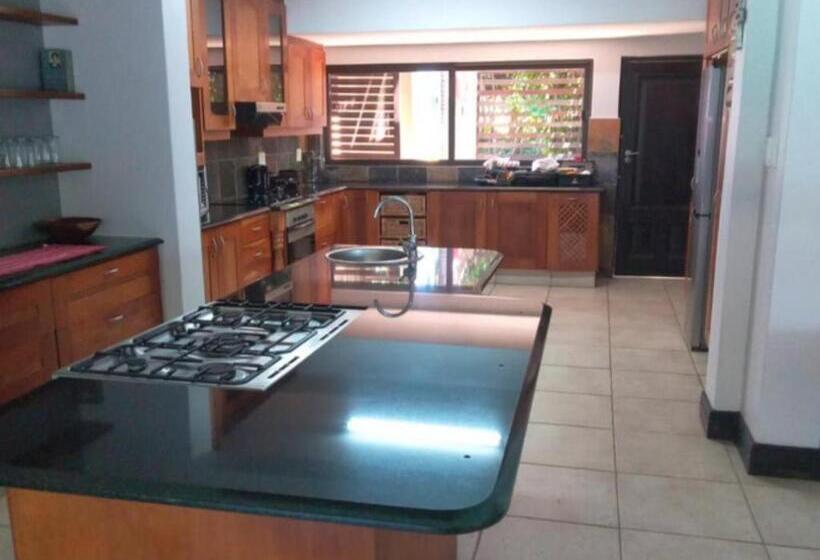 פנסיון Casa Bali Resort