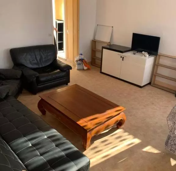 ペンション Chambre Privée Dans Maison D Hotes 10 Minutes à Pied Gare & Centre