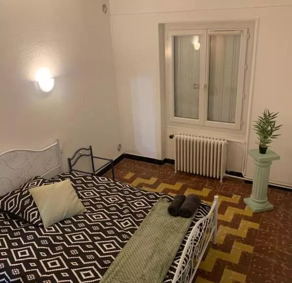 ペンション Chambre Privée Dans Maison D Hotes 10 Minutes à Pied Gare & Centre
