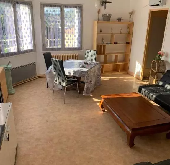 ペンション Chambre Privée Dans Maison D Hotes 10 Minutes à Pied Gare & Centre