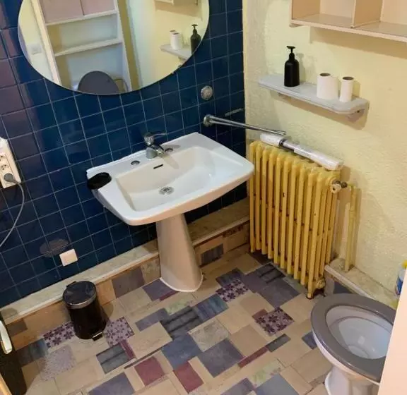 ペンション Chambre Privée Dans Maison D Hotes 10 Minutes à Pied Gare & Centre