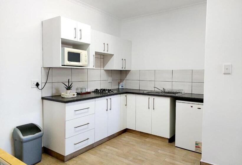 膳宿费 Die Regte Plek