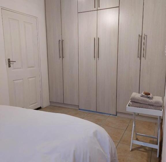 膳宿费 Die Regte Plek