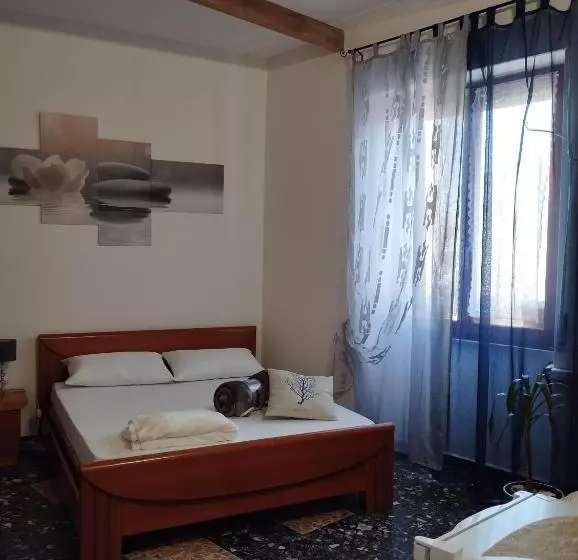 ペンション La Maddalena B&b Da Marco