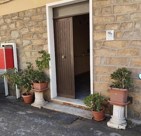 بنسيون La Maddalena B&b Da Marco