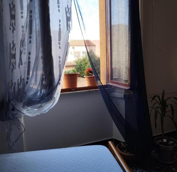 بنسيون La Maddalena B&b Da Marco