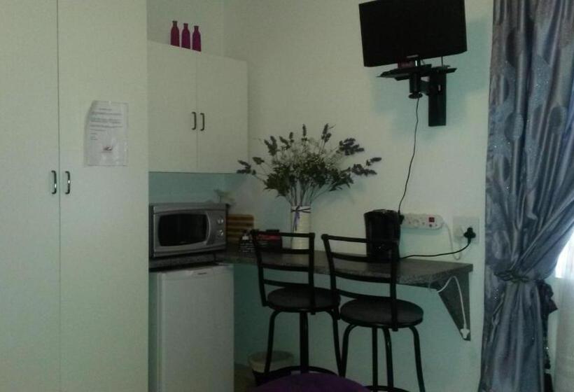 Pension Magnolia Guesthouse & Coffeeshop