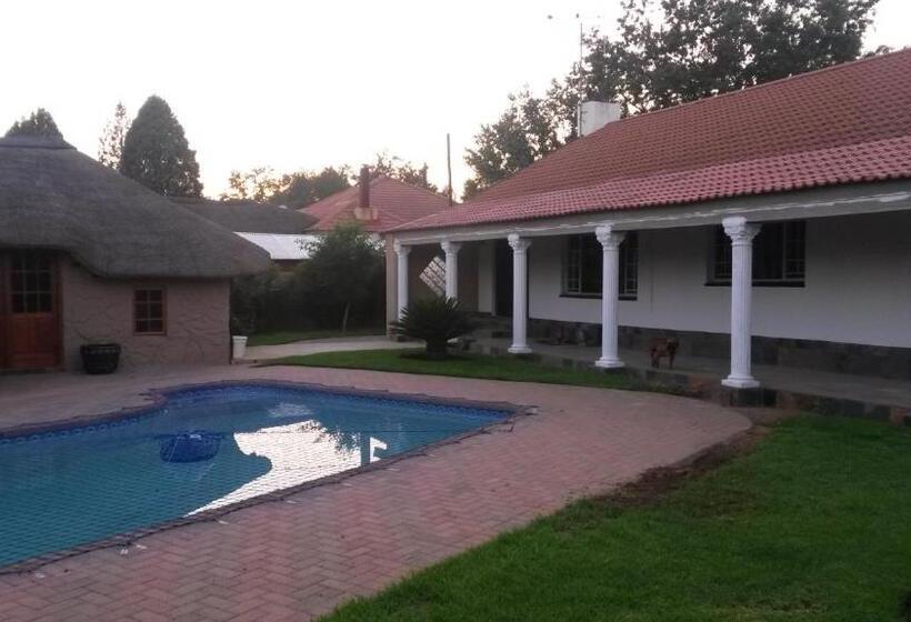 Pension Magnolia Guesthouse & Coffeeshop