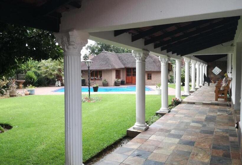 Pension Magnolia Guesthouse & Coffeeshop