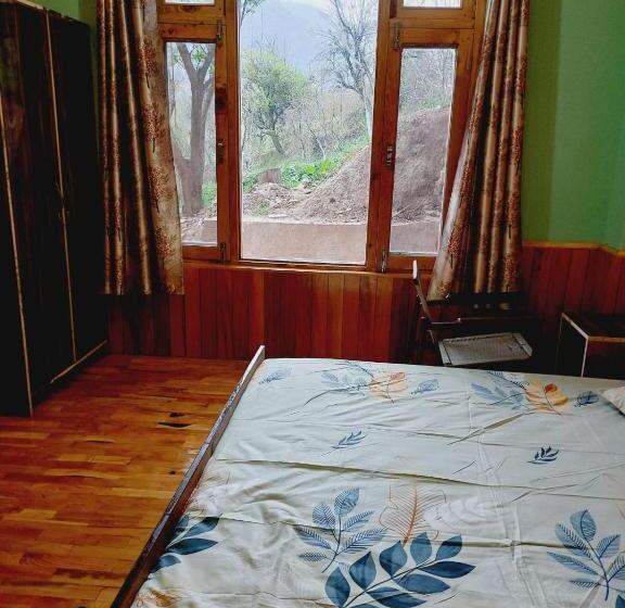 Пансион Tatvamasi Living