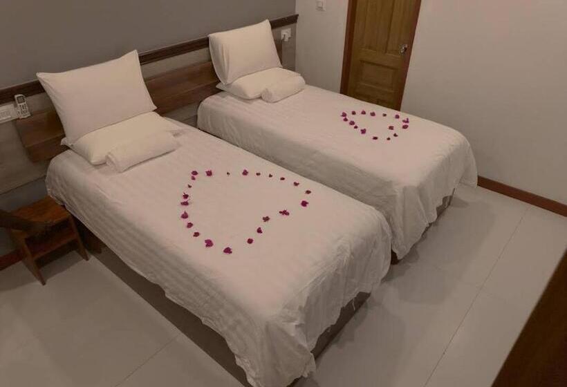 Picturesque Luxury Hotel Close To Beach