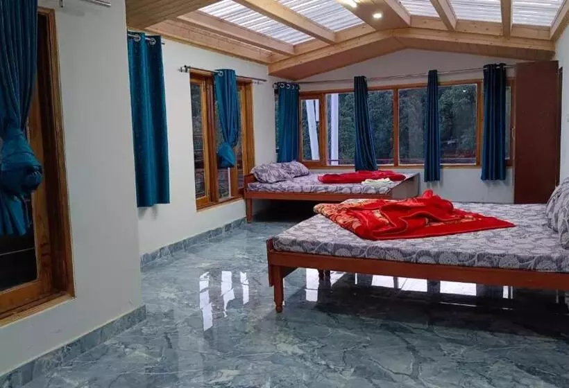 ベッドアンドブレックファースト Shiv Shakti Homestay   Near Isbt, Bypass Mc Parking, Hpu, And Advance Study