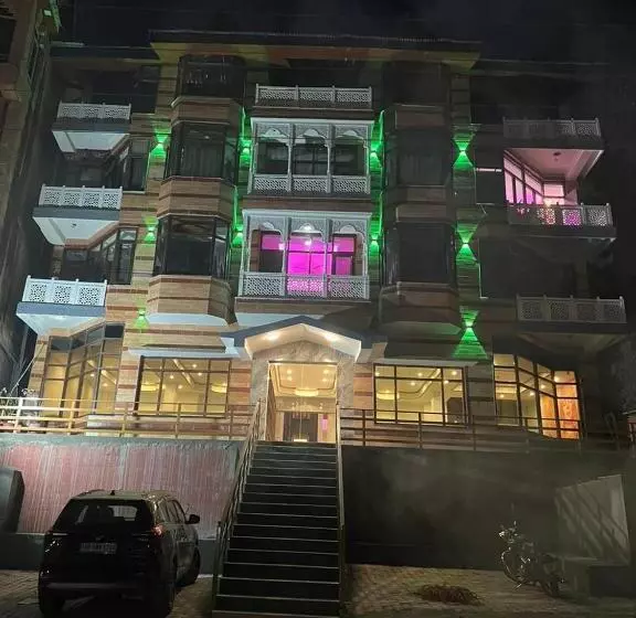 ベッドアンドブレックファースト Shiv Shakti Homestay   Near Isbt, Bypass Mc Parking, Hpu, And Advance Study