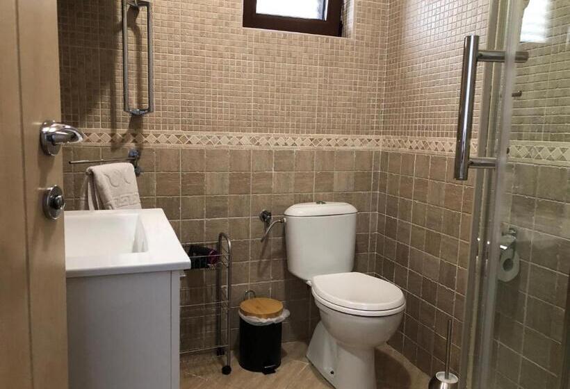 Turquoise Beachside Apartments