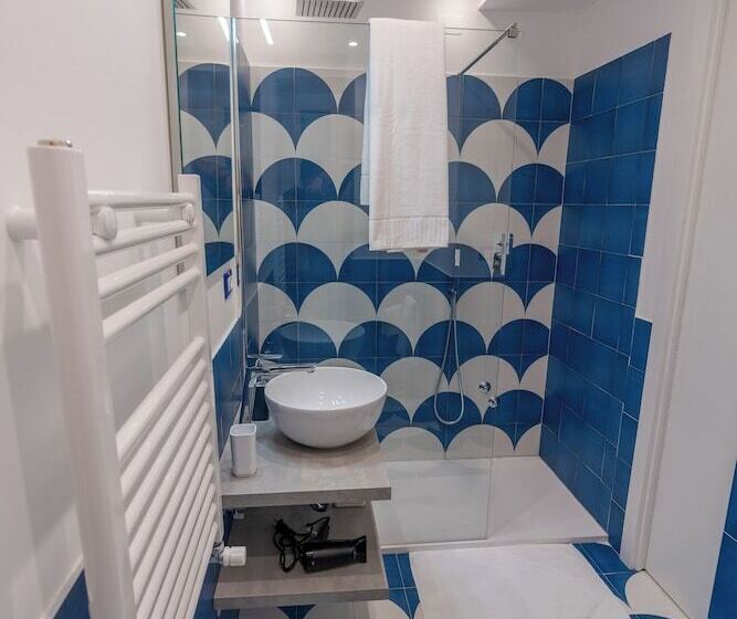 تختخواب و صبحانه Elite Luxury Suites