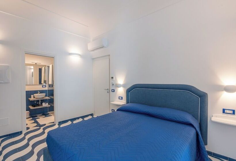 تختخواب و صبحانه Elite Luxury Suites