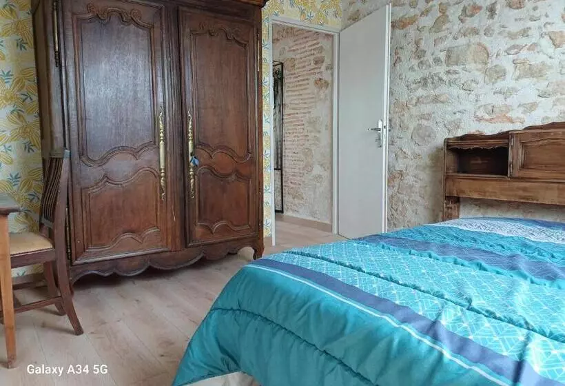 Aamiaismajoitus (B&B) Les Chaumes Violettes