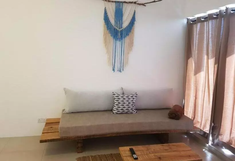 تختخواب و صبحانه Villas Rocher   Junior Suite 2c