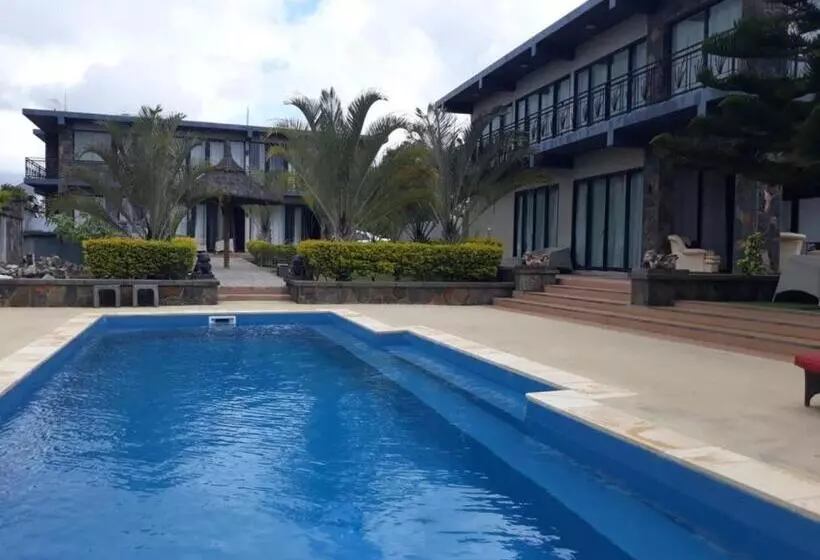 تختخواب و صبحانه Villas Rocher   Junior Suite 2c