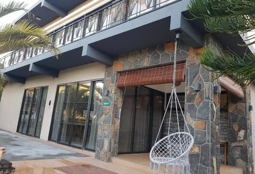 تختخواب و صبحانه Villas Rocher   Junior Suite 2c