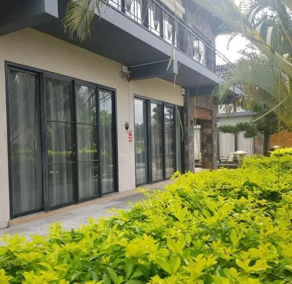 تختخواب و صبحانه Villas Rocher   Junior Suite 2c