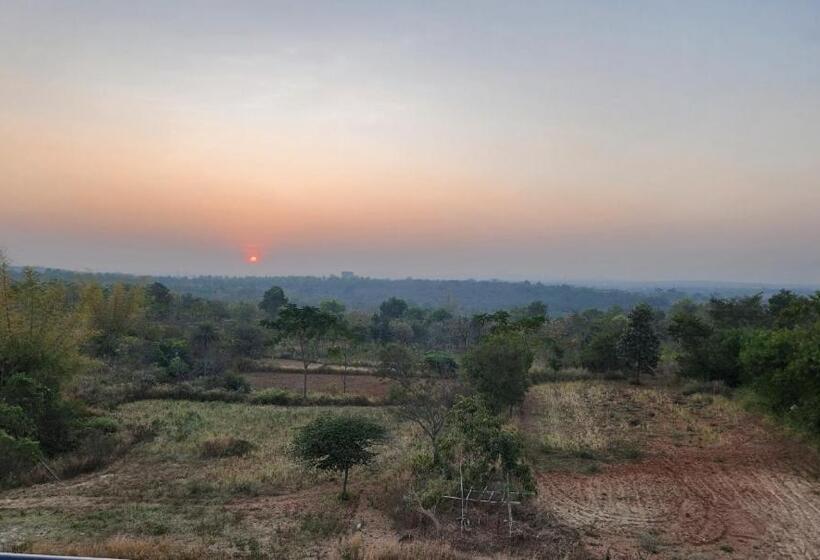 Hotelli Birds Of Paradise Foundation