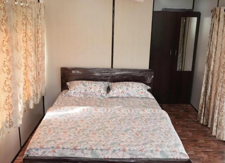 Hotelli Birds Of Paradise Foundation