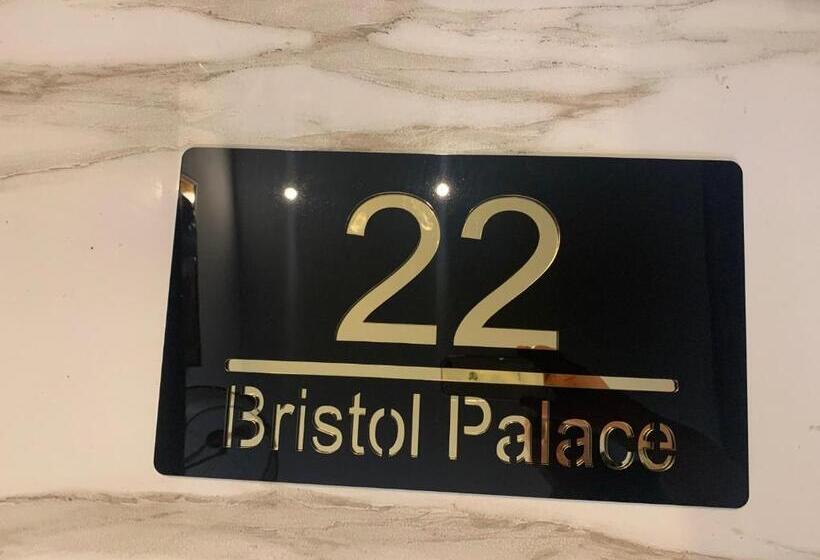 Szálloda Bristol Palace