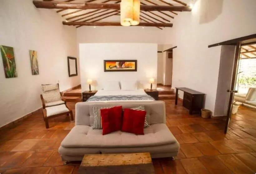 ホテル Masaya Achiotte   Superior Room   Colombia