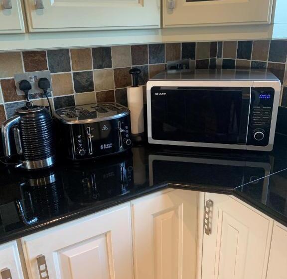 بنسيون Beach Row