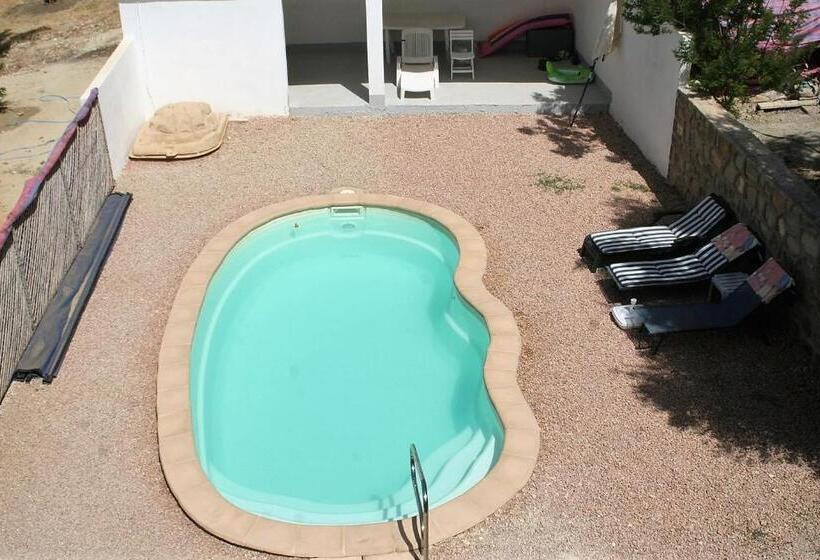 پانسیون Domaine Des Sloughis