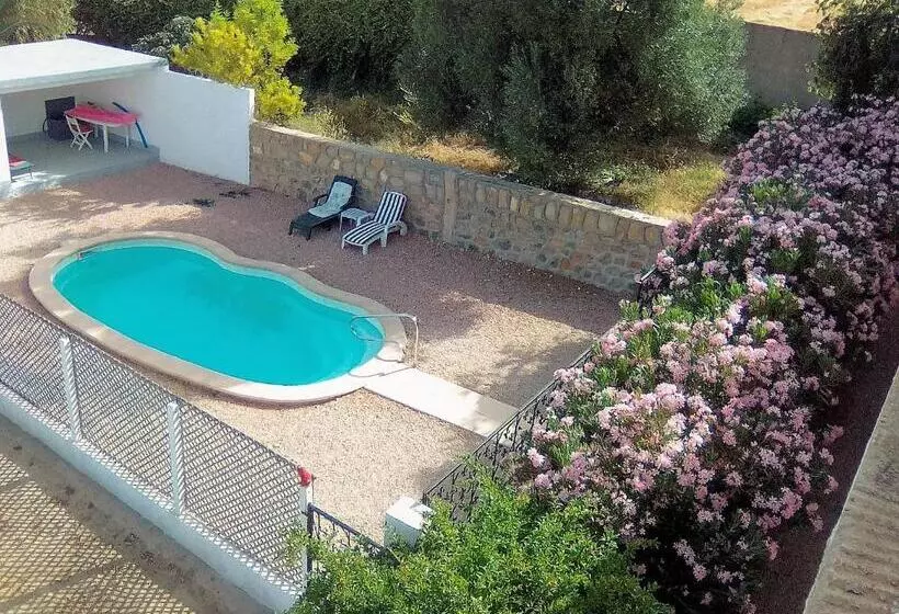 Majatalo Domaine Des Sloughis