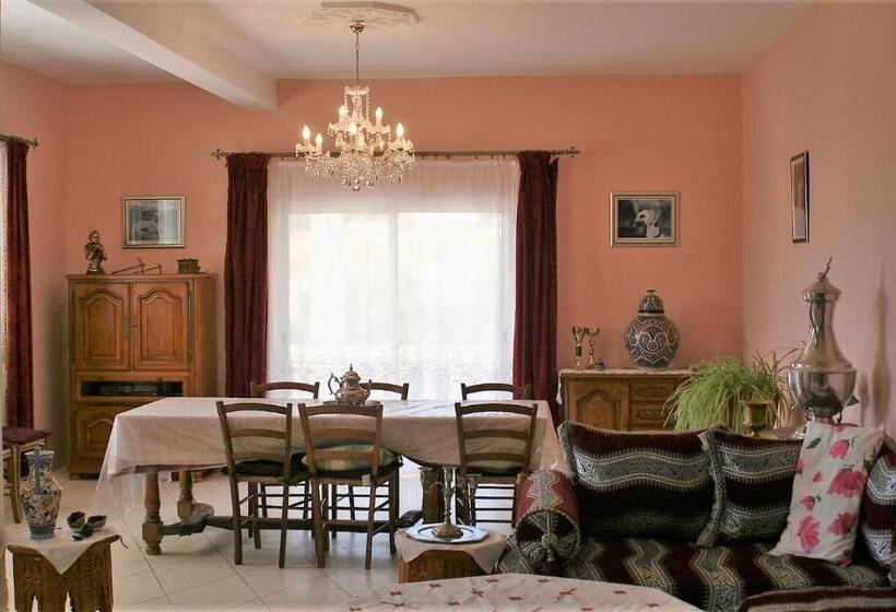 پانسیون Domaine Des Sloughis