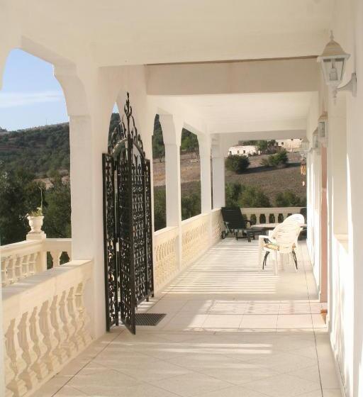 پانسیون Domaine Des Sloughis