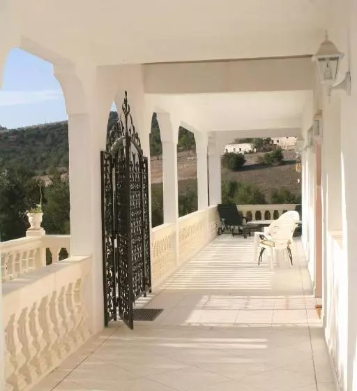 Majatalo Domaine Des Sloughis