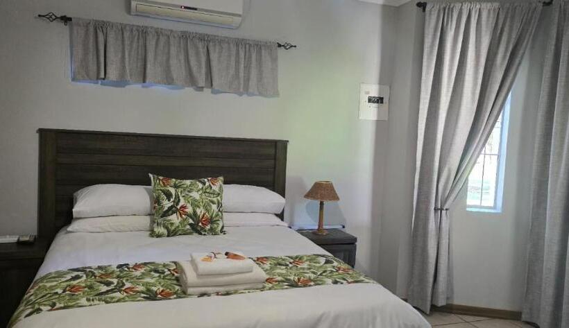 Пансион Grey Lourie Guesthouse