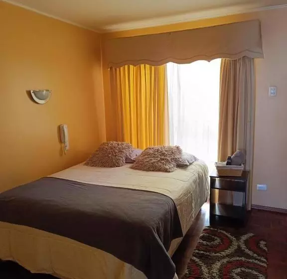 Majatalo Hostal El Valle